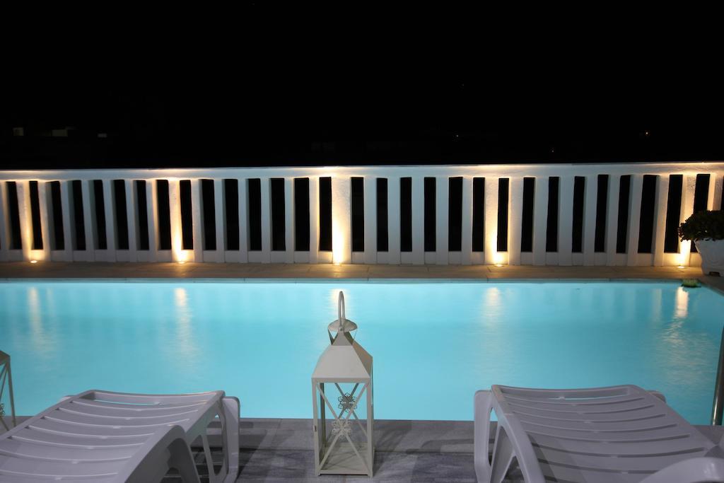 Dibellee Mykonos Studios Glastros  Exteriör bild